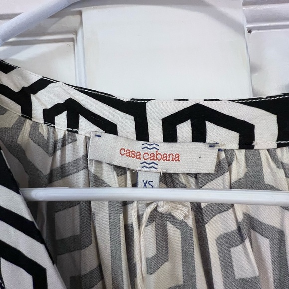 Geometric Black and White Dress - Picture 3 of 4